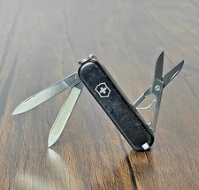 Victorinox Classic Swiss Army Knife 58mm, Black, Fair Condition