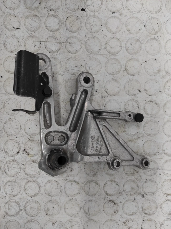 PEDANA + SUPPORTO ANTERIORE DESTRA HONDA CBR 1000 2004/2006 - Imagen 2 de 3