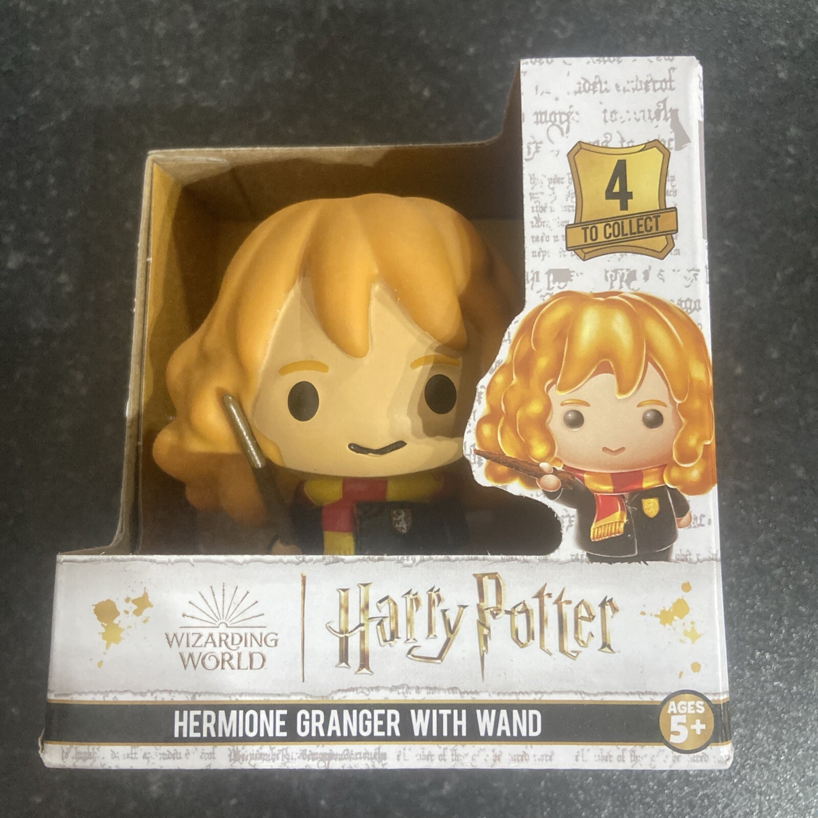 Harry Potter: Mundo Mágico: Hermione Granger con Varita 4 Para Coleccionar Nuevo