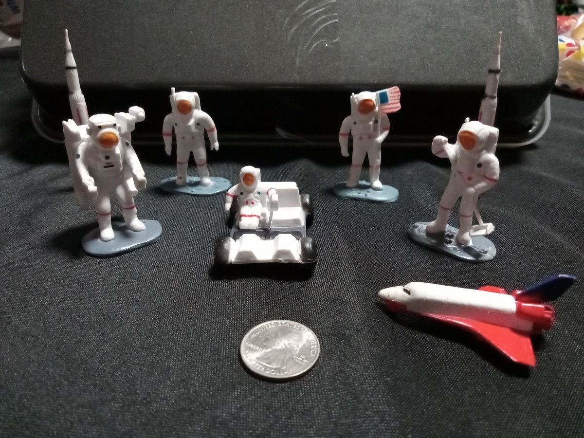Halloween collectible piece awesome space race small astronaut