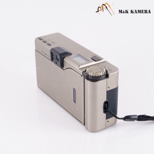Leica Minilux Summarit 40mm f/2.4 Titanium Film Point & Shoot Camera #10344 - Picture 6 of 9