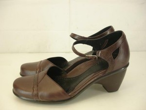 Womens-7-5-8-sz-38-Dansko-Roxy-Burgundy-Ankle-Strap-Shoes-Pumps-Block-Heel-Clogs