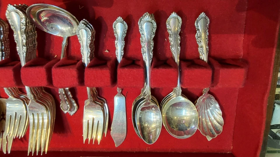 Столовые приборы Reed & Barton из чистого серебра ГРУЗИНСКАЯ РОЗА 8 57 штук - Изображение 3 из 4