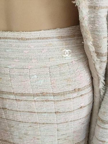 CHANEL VINTAGE ICONIC JACKET AND SKIRT & SASH W/ FAUX PEARL ACCENT DRESS SZ FR 3 - Picture 7 of 11