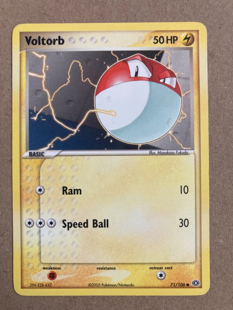 2005 Pokemon Emerald - VOLTORB #71 - Light Play to Near Mint LP/NM