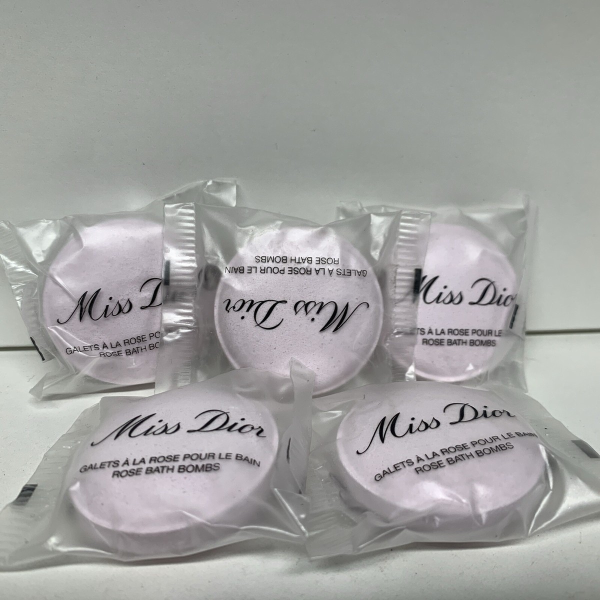 DIOR ROSE BATH BOMBSとおまけ 5 x DIOR Miss Dior Rose Bath Bombs .52 oz / 15 g each NEW Sealed
