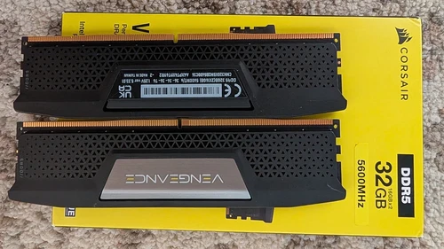 CORSAIR VENGEANCE DDR5 RAM 32GB (2x16GB) 5600MHz CL36-36-36-76 Intel Memory