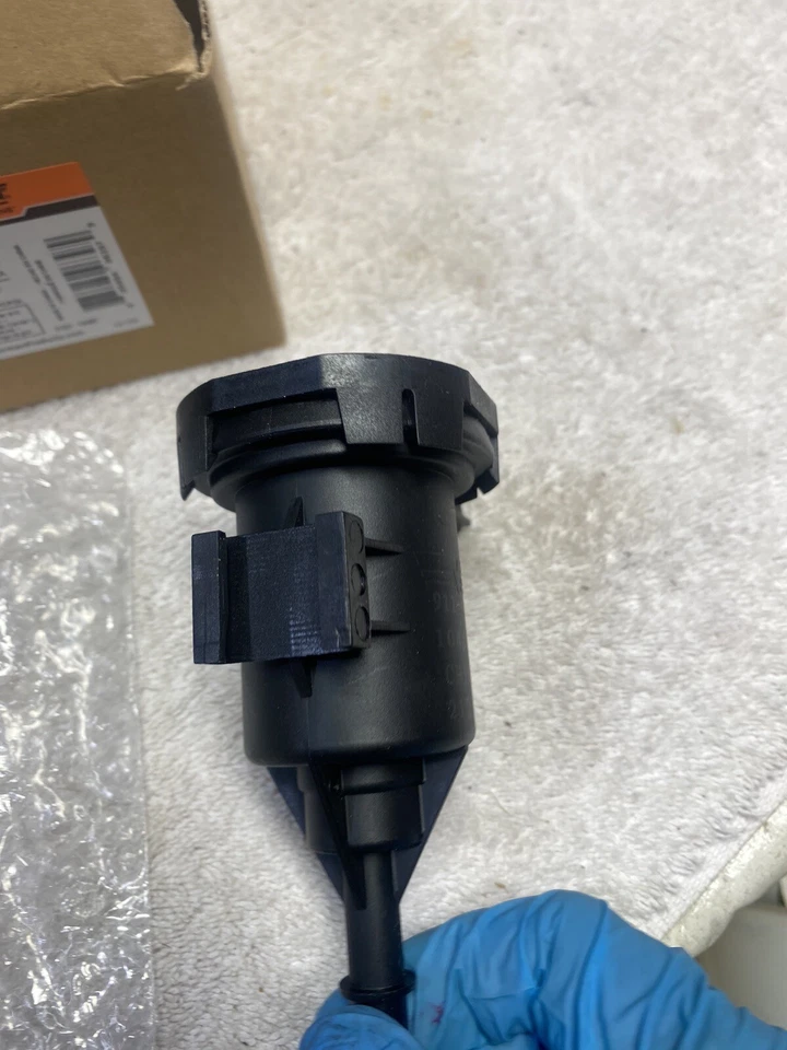 Válvula de purga 911-486 Dorman para Dodge Charger Chrysler 300 Challenger Magnum 2008 Foto 3 de 4