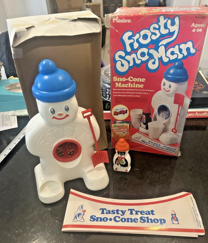 Vintage Hasbro Frosty Sno-Man Sno Cone Máquina Na Caixa com Acessórios Bom Estado - Imagem 2 de 4