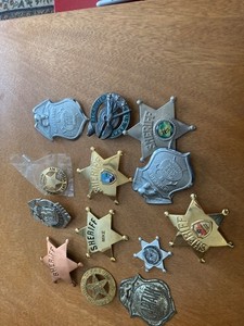 9 ASSORTED MIXED UP TOY BADGES LOTS OF FUN LOT #8