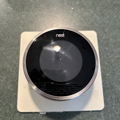 Nest 1st Generation Learning Silver Programmable Thermostat
