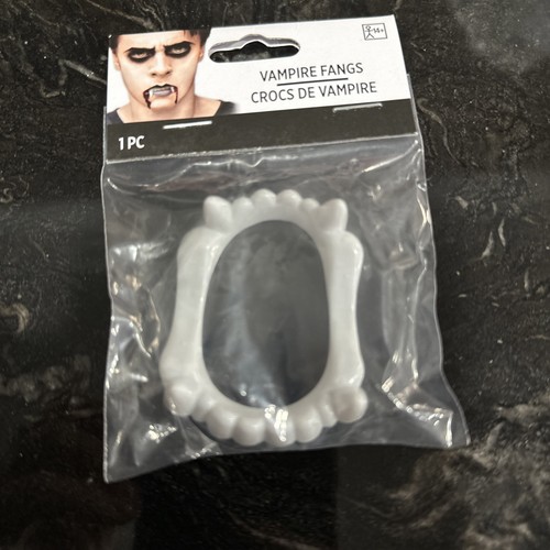 DelightBox weiße Vampirzähne, Kunststoffzähne, Kostümzubehör Party Gastgeschenke - Bild 1 von 1