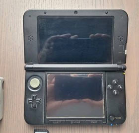 Nintendo 3DS XL Blue Black Region Free Console 128GB Tested w/ Charger & Stylus