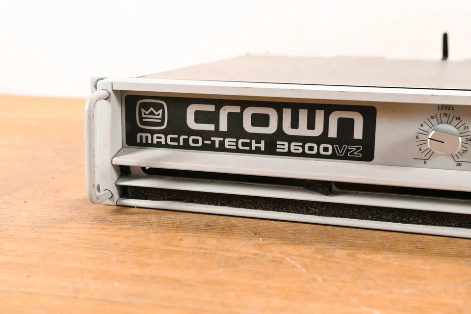 Crown Macro-Tech 3600VZ 2-Channel Power Amplifier CG01UKA - Image 4 of 4