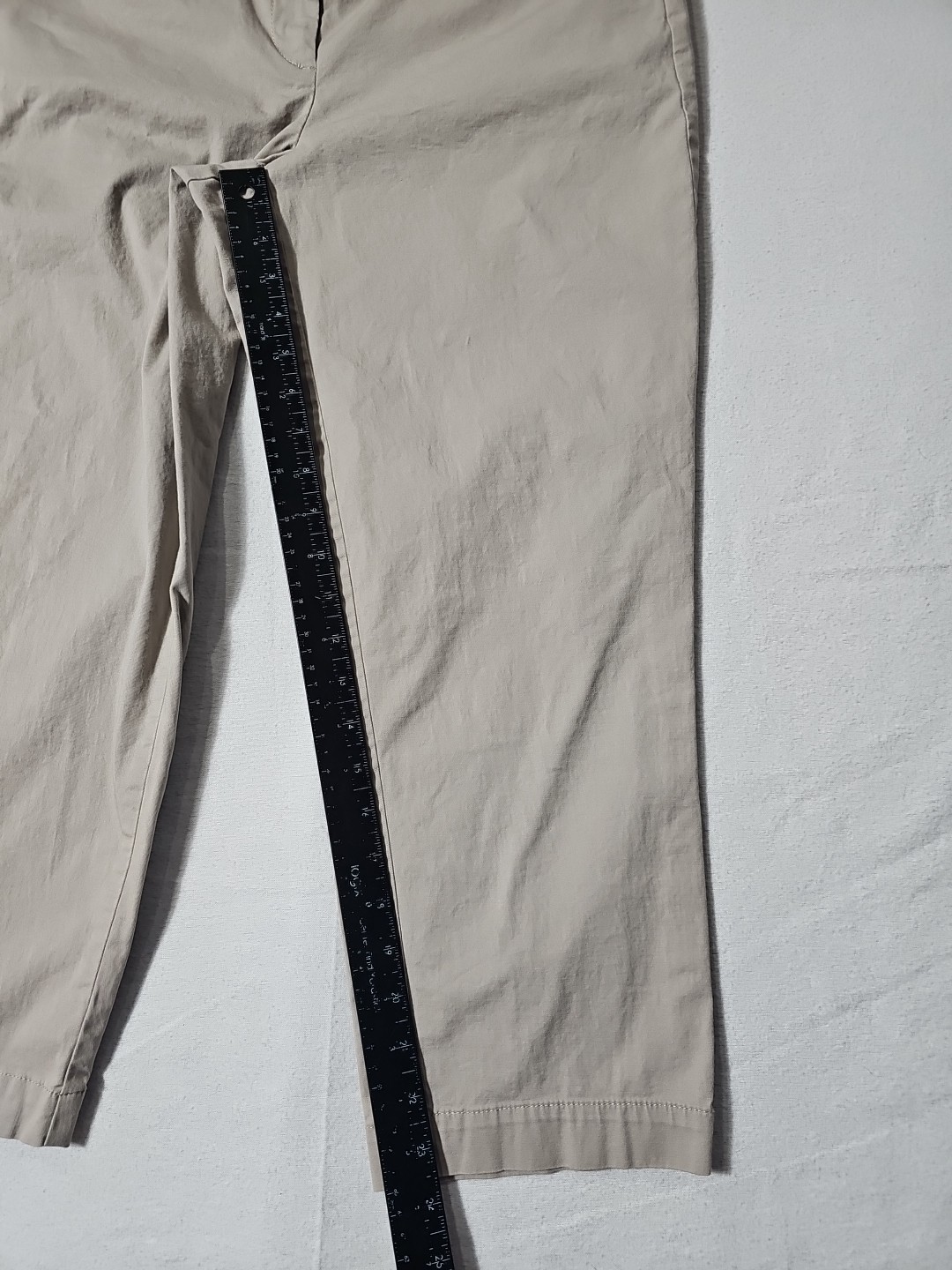 LOFT Outlet Origional Crop Pants Khaki Womens Size 8 Mid-Rise Slit Hem image 5