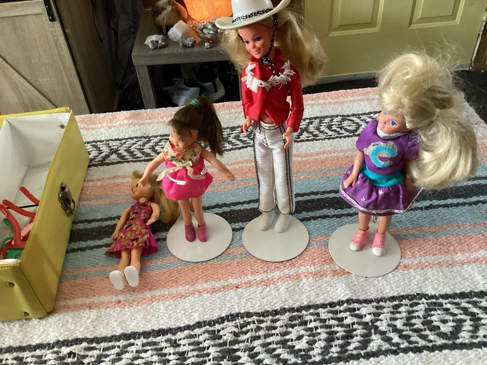 Винтажный 1965 Skipper & Scooter чехол лот с двумя Tuttis, Skipper, Stacie куклы. - Изображение 2 из 4