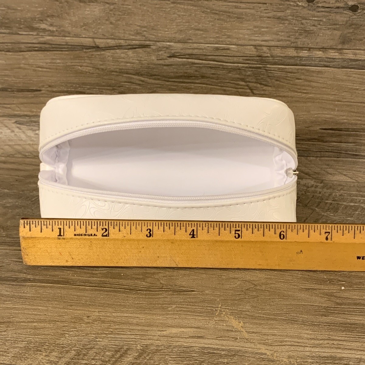 Oakley White Womens Zippered Embossed Logo Lightweight Soft 