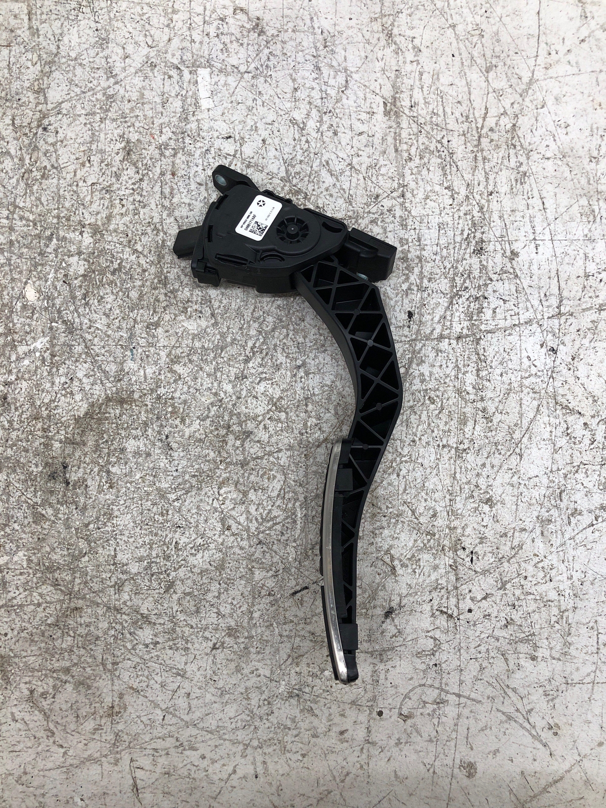2017-2022 MASERATI LEVANTE ACCELERATOR THROTTEL GAS PEDAL TRAVEL SENSOR OEM 2021