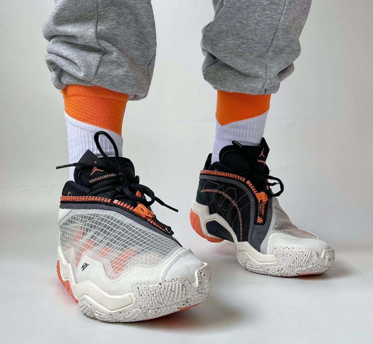 シューズ(男性用) jordan why not Zer0.6 Grey/Orange s-l400.jpg