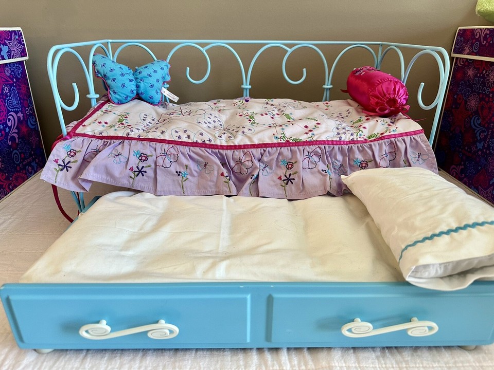 American Girl Doll Trundle Bed with ORIGINAL Accessories! eBay