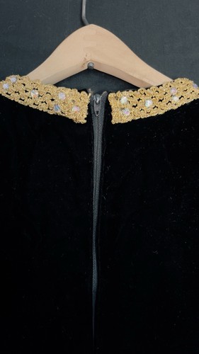 VTG 60s MOD Mini Dress Sheath Black Velvet, Gold Trim MCM Lined Cocktail Dress - Picture 4 of 19
