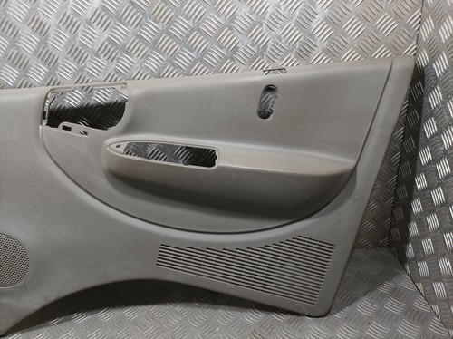 Guarnizione scheda porta anteriore destra Nissan Cabstar F24 2.5 2007-11 O/S 80900-MB40A - Foto 3 di 8