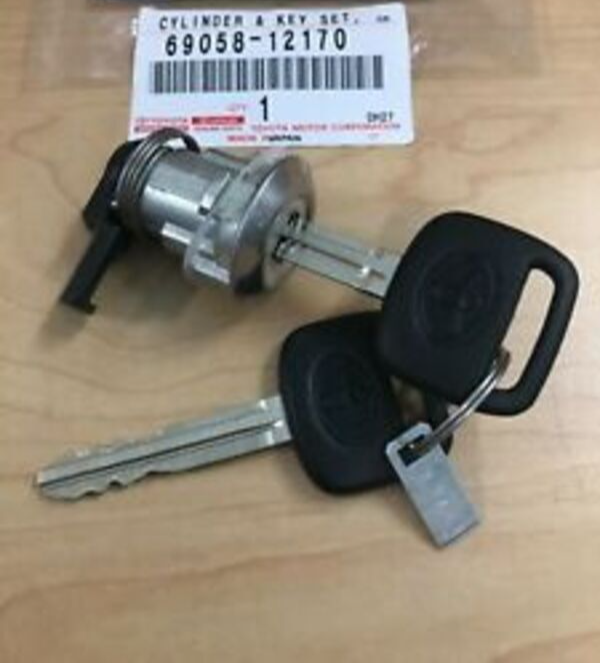 TOYOTA GENUINE OEM COROLLA T100 FUEL DOOR LOCK CYLINDER W/KEY | eBay