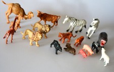 DDR PLAHO Sammlung 17 verschiedene Zootiere,  Kuh Löwe Kamel Schwein