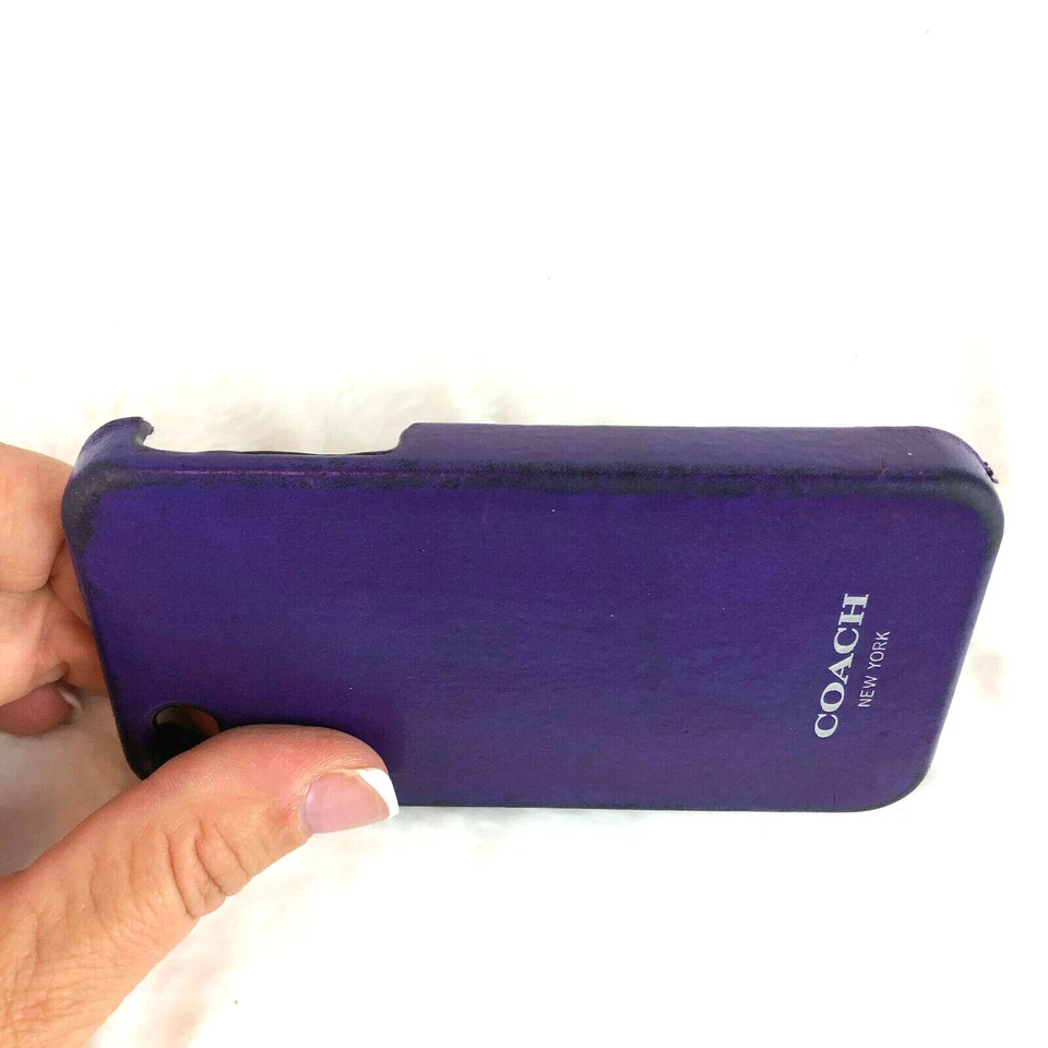 Funda de cuero Coach Legacy para iPhone 4, violeta, #63897, original $78 Foto 4 de 4