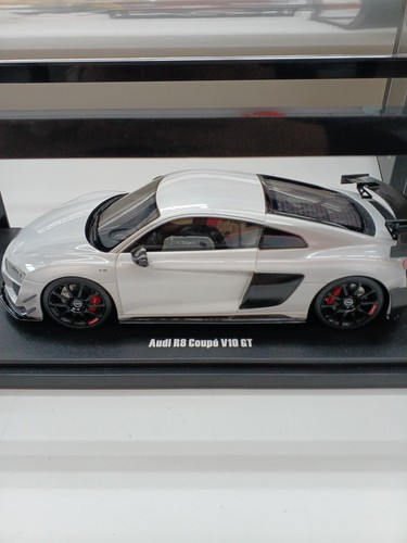 Kyosho 1/18 Audi R8 Coupe V10 GT White Very Nice - Picture 5 of 8
