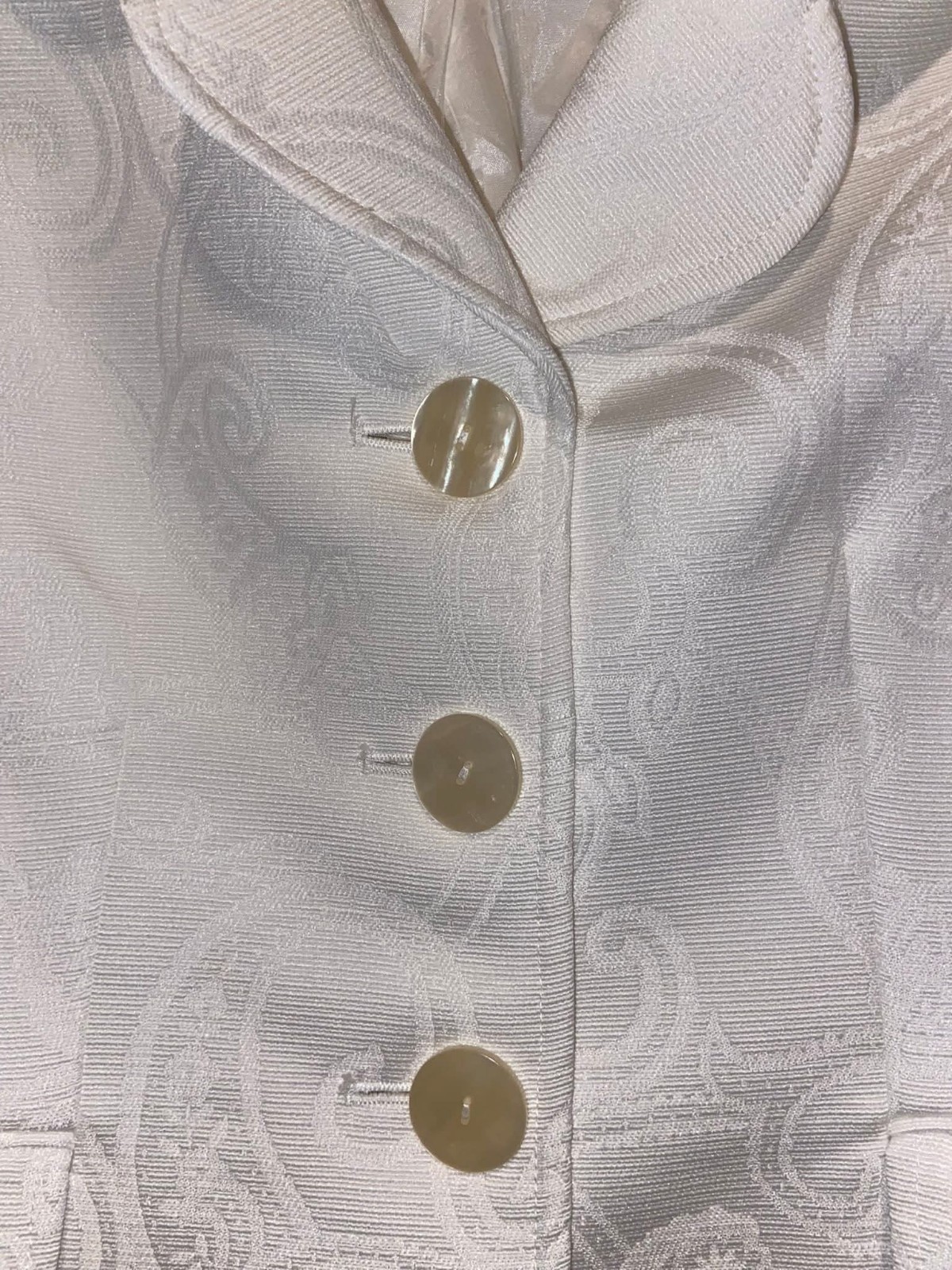 LE SUIT 2PC White Paisley Polyester Skirt Suit Embroidered Size 6P