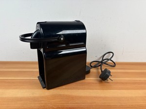 DEFEKT Nespresso MAGIMIX M105-Inissia Kaffeemaschine Maschine schwarz Kapsel Pod