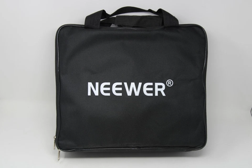 Monolight LED bicolor Neewer MS60B (prata) (LP9023552) - Imagem 3 de 3