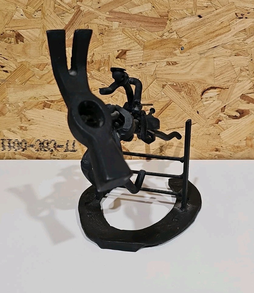 Metal Art Horseshoe Hammer Nuts & Bolts Black Welded Horserider Figure Sculpture — image 6