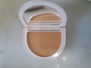 Rare Beauty True To Myself Tinted FINISHING Powder Almond.  
