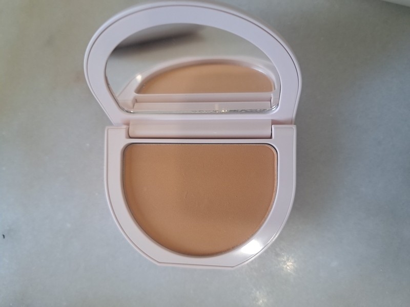 Rare Beauty True To Myself Tinted FINISHING Powder Almond.  