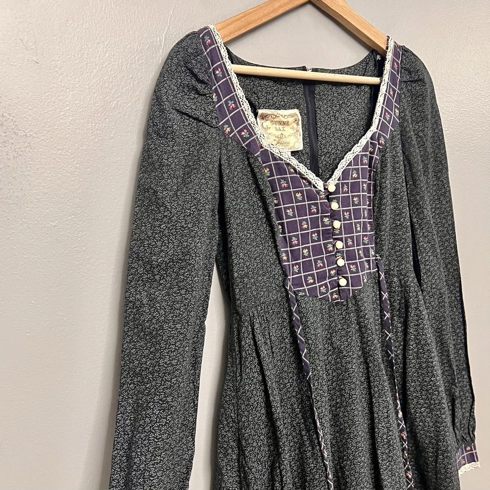 VTG 70s Gunne Sax Prairie Dress Dark Floral Print W/ Lace & Square Bodice XS - Image 2 of 4