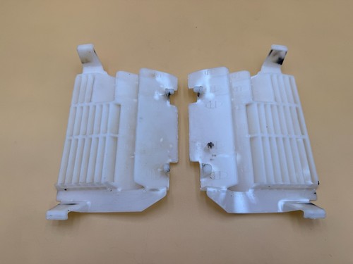 1998 1999 CR125 CR125R Left Right Louvers Radiator Grille Louver Guards SHIELD