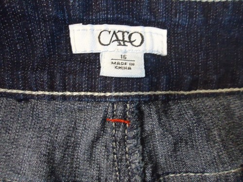 Capris de mezclilla lavado oscuro Cato Hi Rise para mujer talla 16 bolsillos traseros bordados - Imagen 3 de 8