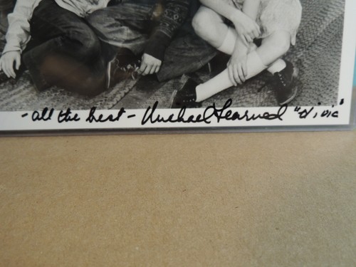 Celebrity Signed Photos - Actors, Actresses, Entertainers Signatures Autographs - Picture 263 of 430