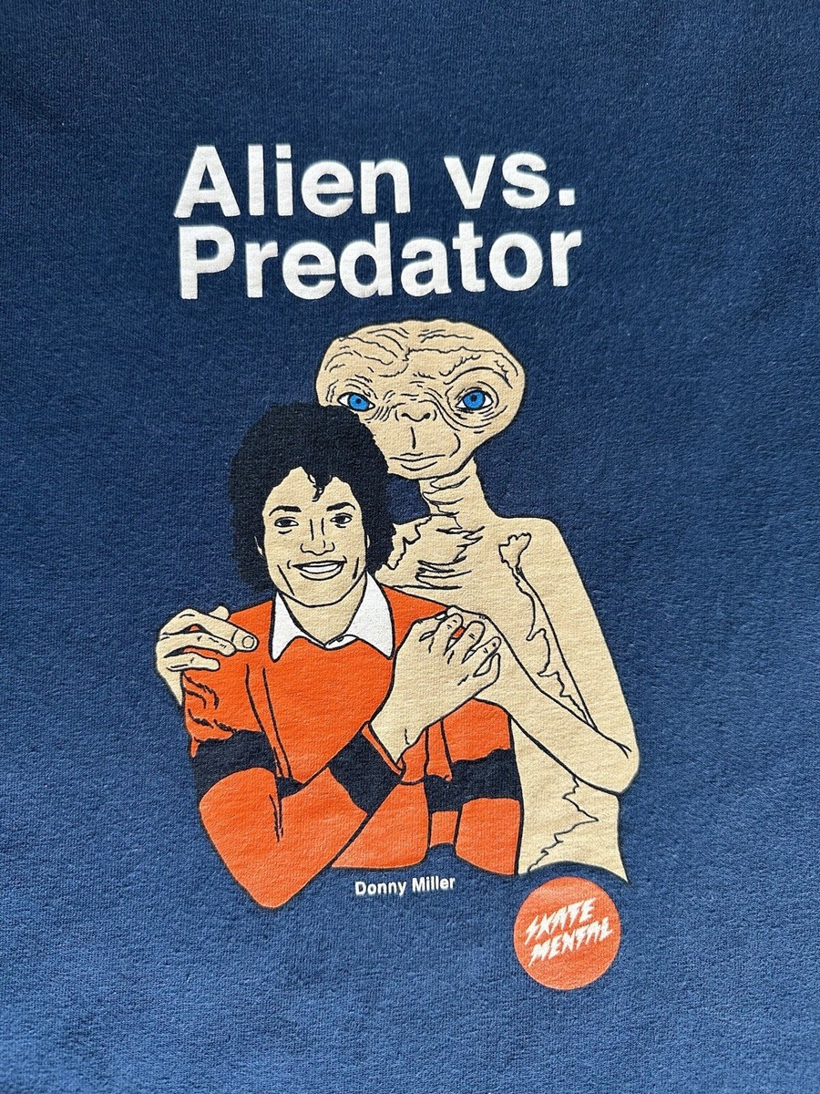 vintage 2000s SKATEMENTAL ALIEN VS PREDATOR skateboard T vintage 2000s SKATEMENTAL ALIEN VS PREDATOR skateboard T