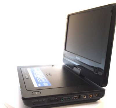 Sony 9-inch Portable DVD player - Region 1 - Black (DVP-FX930/B