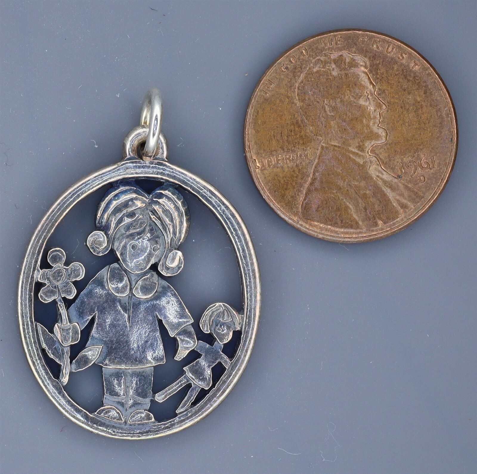 Rare James Avery Little Girl w/ Doll & Flower Charm V… Gem