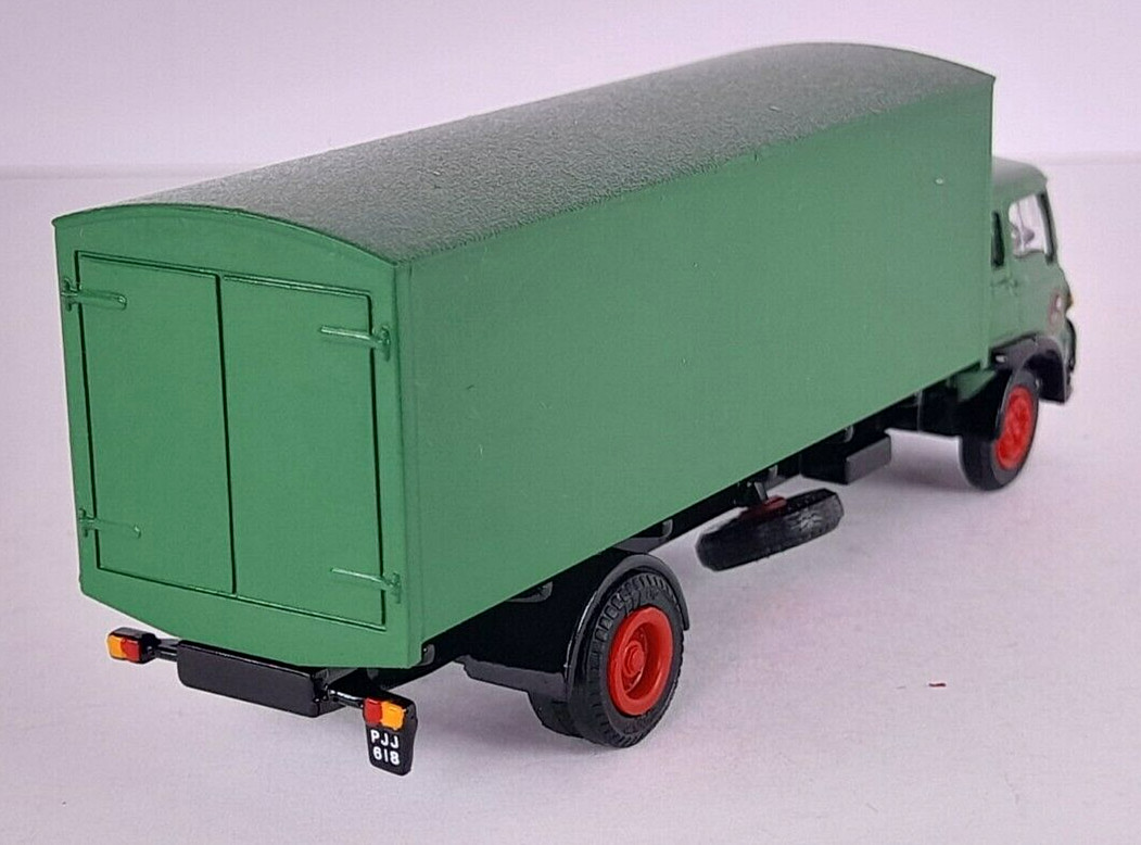 EFE 21701 Bedford TK 2 Axle Long Rigid Box Van - British Road Services - 1:76