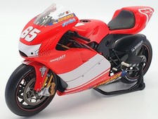 Minichamps 1/12 Scale 122 031465 - Ducati Desmosedici MotoGP L.Capirossi 2003