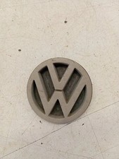 VW PASSAT B5 3B2 Autoherstellerabzeichen 357853601B 357853601 1.60 36983595