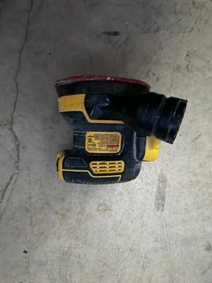 DEWALT DCW210B 20V MAX XR 5" Brushless Cordless Random Orbital Sander & Dust Bag