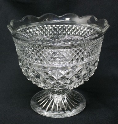 Vintage Anchor Hocking Wexford Pedestal Serving Bowl 8  In Excellent Condition