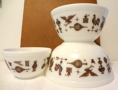 Set of 3 Vtg PYREX NESTING MIXING BOWLS Early American BROWN WHITE 401 402 403