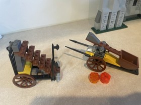 LEGO Castle: Battle at the Pass (8813) Complete With Manual, Minifigs, Weapons